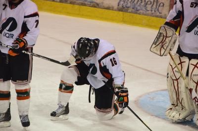 Les Varsity Reds se sont avérés beaucoup trop forts pour les Patriotes de l'UQTR qui se sont inclinés 6-1.  Trois-Rivières le 4 mars 2012. NICOLAS DUCHARME/L'ÉCHO DE TROIS-RIVIÈRES/AGENCE QMI