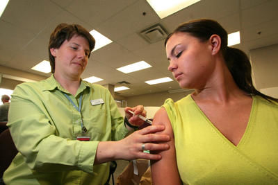 L Agence de la santé et des services sociaux de la Mauricie et du Centre-du-Québec invite les gens à risque à se faire vacciner contre l hépatite B, qui est en résurgence dans la région. AGENCE QMI
