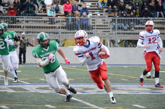 Les joueurs des Diablos de Trois-Rivières pourraient poursuivre leur cheminement athlétique en Mauricie si une équipe de football voyait le jour à l’UQTR.