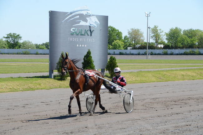 Pour la première fois depuis 2009, les chevaux sont de retour sur la piste de l’hippodrome de Trois-Rivières.