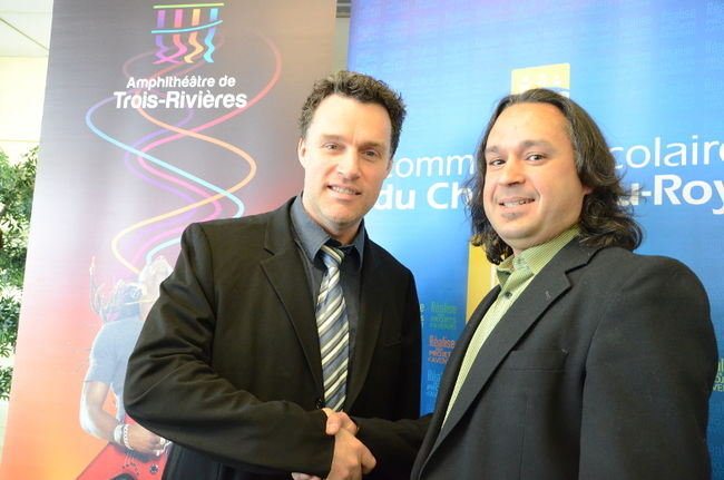 Le directeur général de la Corporation de l’amphithéâtre, Steve Dubé, et le directeur artistique de l’orchestre les Estacades, Sébastien Lépine. 
