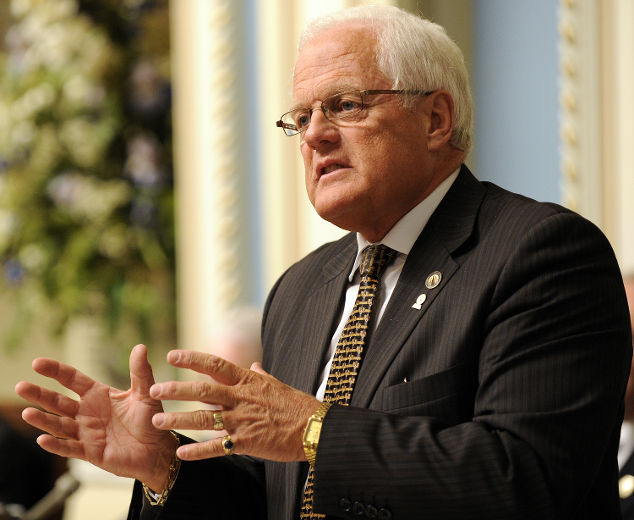 Le ministre Serge Simard ne reculera pas.