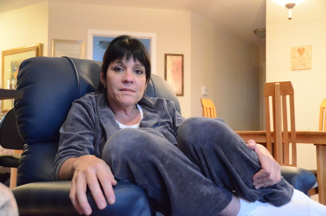 Ginette Leblanc est atteinte de la sclérose latérale amyotrophique, une maladie dégénérative incurable aussi connue sous l’appellation de maladie de Lou Gehrig. Elle réclame depuis longtemps le droit au suicide assisté.
