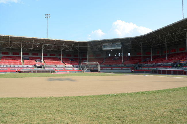 Le Stade Fernand-Bédard pourrait bientôt accueillir la Ligue Can-Am de baseball.
