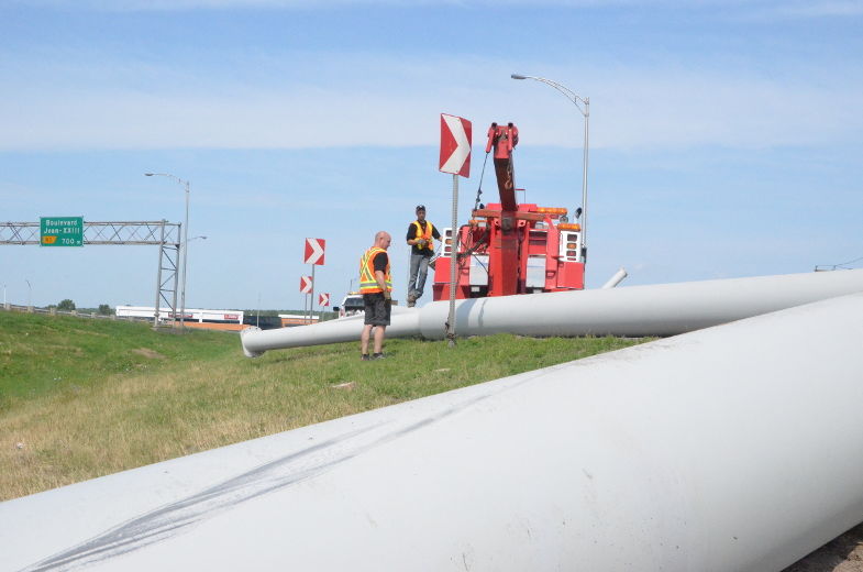 Une remorque perd son chargement sur l'autoroute 40