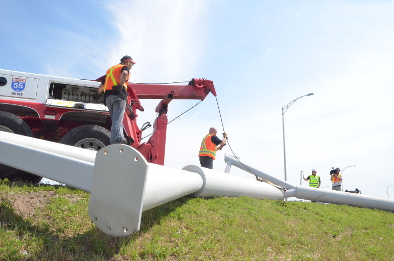Une remorque perd son chargement sur l'autoroute 40