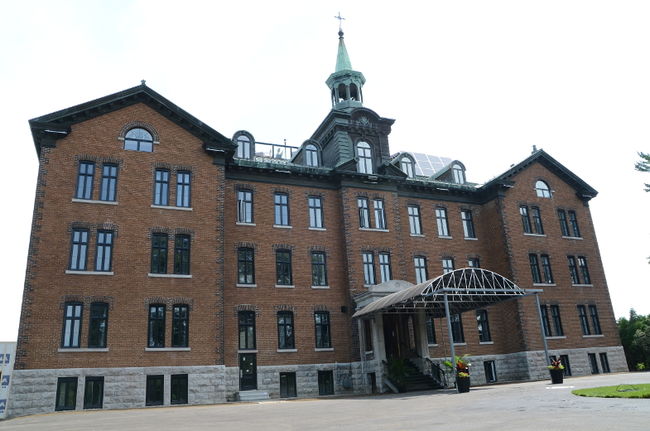 L'Hôtel Montfort a accueilli ses premiers clients la semaine dernière.