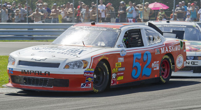 Louis-Philippe Dumoulin avait pris part à la course de la série Nationwide à Montréal en 2011. Parti 41e, il avait terminé au 28e rang.