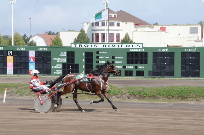 Le Club jockey du Québec, et son président, Tony Infilise, organisera une douzaine de courses d’ici à la fin de l’année à l’hippodrome de Trois-Rivières avant de présenter une quarantaine de programme en 2013.