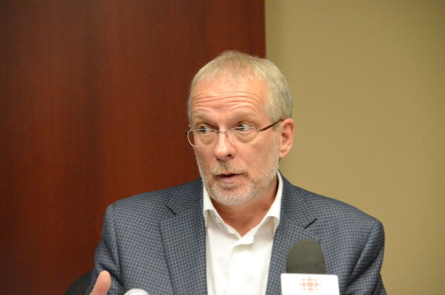 Le Dr Gilles W. Grenier, directeur de la santé publique de l'Agence de la santé et services sociaux de la Mauricie et du Centre-du-Québec, souhaite rassurer la population à l’aube de la diffusion du documentaire Gentilly or not to be, qui se penche sur les risques de la centrale nucléaire pour la santé.