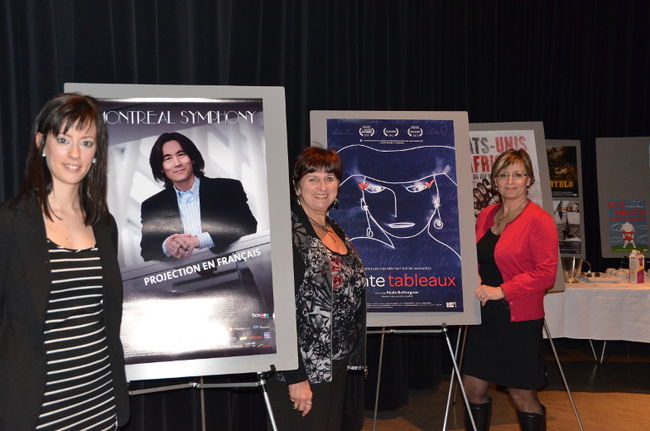 Sur la photo, dans l’ordre habituel: Lisa Dugré, coordonnatrice de l’évènement, Stella Montreuil, directrice générale de Ciné-Campus, et Diane Hétu, agente de partenariats à l’ONF.