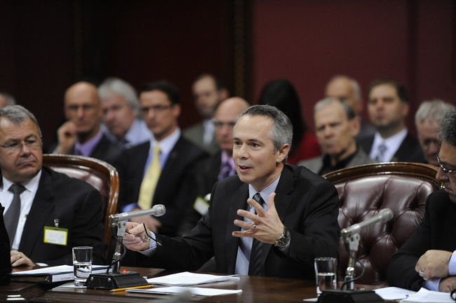 Le mardi 29 janvier 2013 à Québec, début de la commission parlementaire qui étudie les impacts reliés au déclassement de la centrale Gentilly-2 et le plan de diversification économique pour le Centre-du-Québec et la Mauricie. Sur la photo, Thierry Vandal président directeur-général d'Hydro-Quebec.