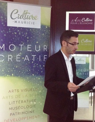 Le vice-président de Culture Mauricie, Thomas Grégoire, a présenté la campagne Je vote Culture.