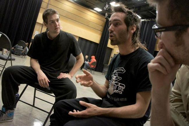 La LIM conserve sa nouvelle formule de scène à l’italienne, qui facilite le travail des joueurs et offre une meilleure expérience au public, selon Maxime Tanguay. Sur la photo, de gauche à droite: Kevin Côté, Rémi Francoeur et Louis-Étienne Villeneuve, capitaine des Verts, lors du camp de recrutement le 28 septembre dernier.