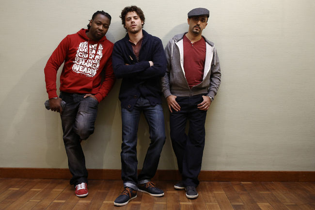Eddy King, François Arnaud et Reda Chebchoubi tiennent la vedette dans Morrocan Gicolos d’Ismaël Saidi