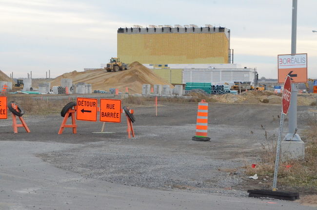 La Ville ira finalement de l’avant dans l’aménagement des accès au site de Trois-Rivières sur Saint-Laurent. Le projet sera fractionné en plusieurs étapes pour éviter le recours à un règlement d’emprunt. 
