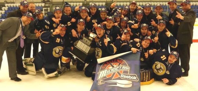 Les Estacades ont remporté le premier Challenge midget AAA Reebok de leur histoire.