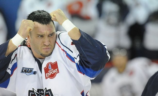 Sébastien Cyr a revêtu l'uniforme du Caron et Guay de Trois-Rivières pendant trois saisons.