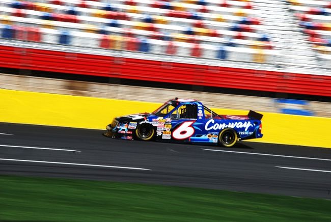 Les camionnettes de la série NASCAR Camping Truck World pourraient faire résonner leur moteur dans les rues de Trois-Rivières.