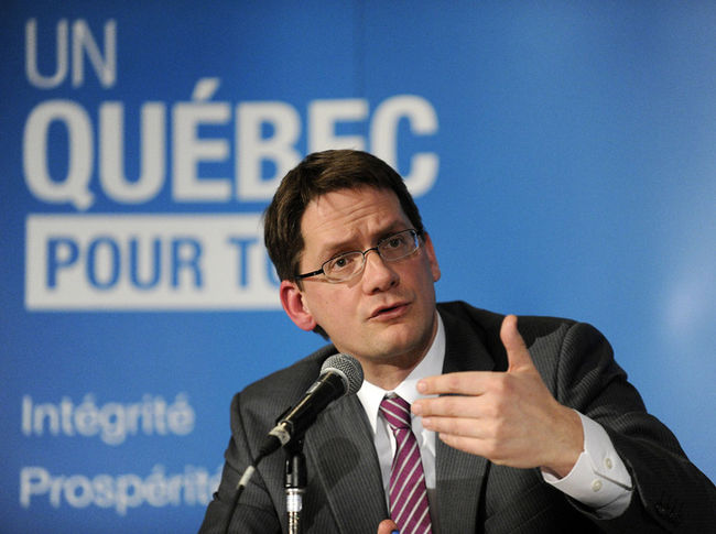Le ministre québécois des Transports, Sylvain Gaudreault, a annoncé le 27 mars les investissements en infrastructures routières de 5,6 milliards $ de son gouvernement pour 2013-2015.