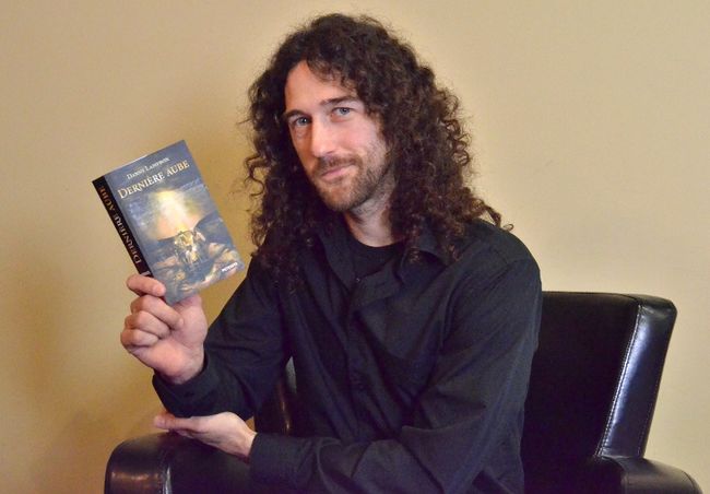 Dernière aube est le premier roman de Danny Lampron.