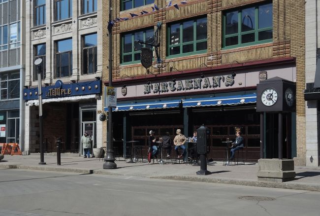 Le bar Le Temple et le Café-bar Le d’Artagnan’s sont des établissements populaires à Trois-Rivières.
