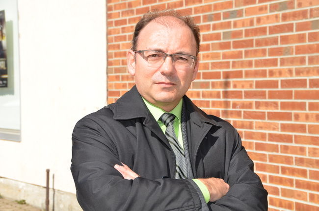 Yvon Boivin, porte-parole de la Coalition proprio-béton, rapporte qu'environ 5000 résidences ont été construites à Trois-Rivières durant la période critique ou du béton contaminé circulait.