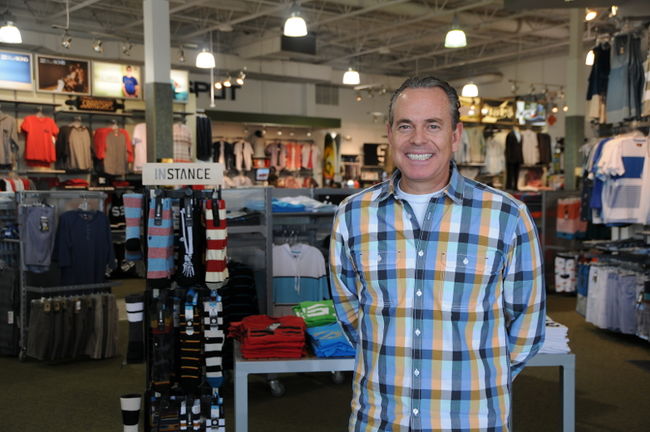 Georges Brunelle possède plus d’une douzaine de magasins de sports dans la région. 