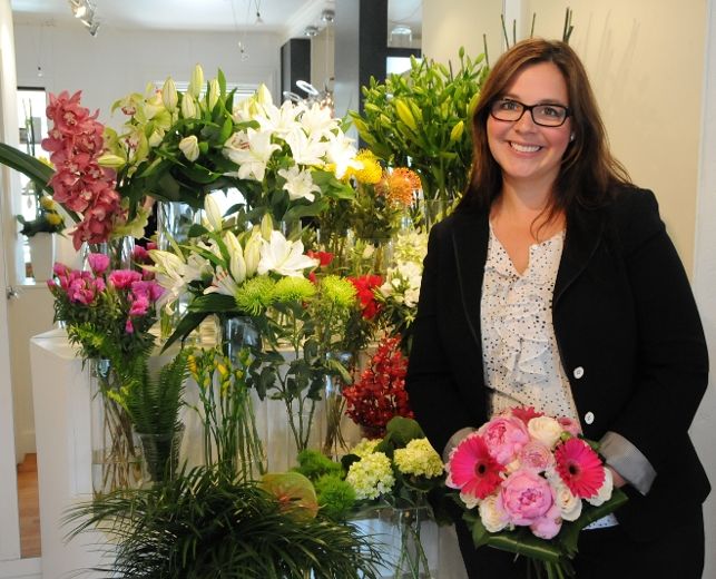 Stéphanie Renière, propriétaire de Fleurs Illico et designer floral