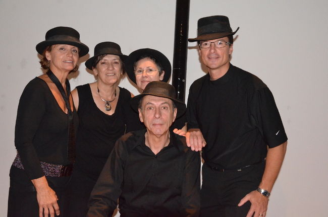 Dans l’ordre habituel, on reconnaît Christiane Simoneau, Lise Barbeau, Lynda Baril, Jacques Crête et Patrick Charlebois.