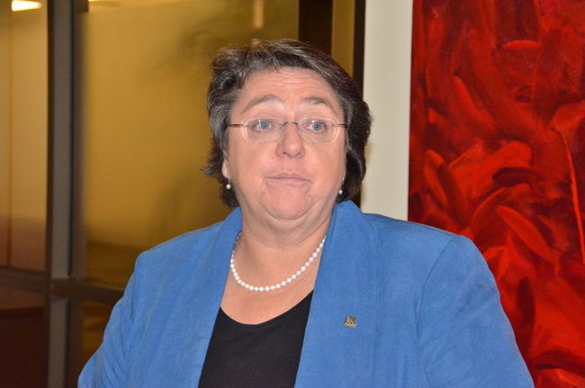 C’est devant les locaux du Centre local d’emploi que Sylvie Tardif a fait sa conférence de presse.