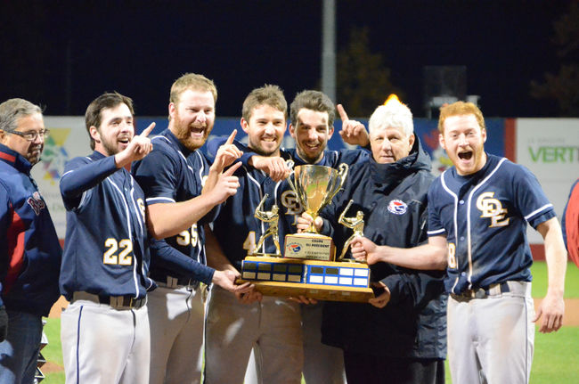 Les Castors CDE de Charlesbourg, champions 2013 de la LBJEQ