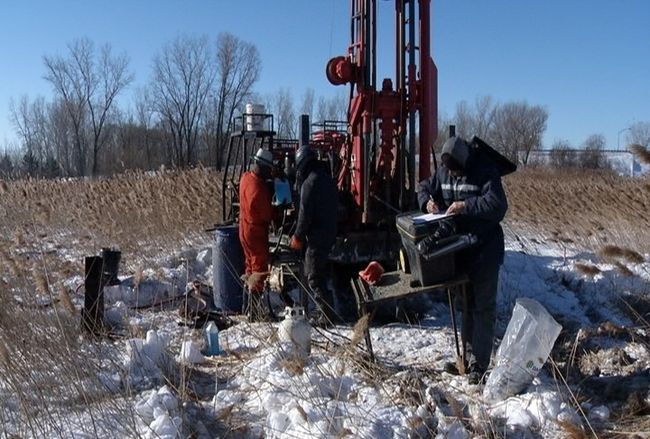 Le Groupe Dusablon fait présentement des tests de sol sur le terrain qu’elle vient d’acheter entre l’autoroute 40 et la rue Réal Proulx. L’entreprise pourrait y construire deux ou trois bâtiments d’ici quelques années.