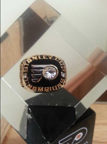 La bague d'André Dupont volée