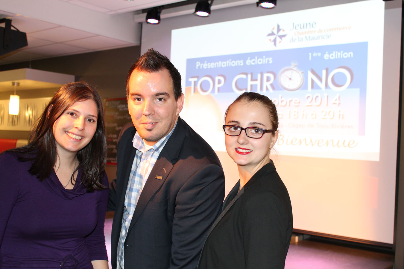 Stéphanie Blais, responsable de l'entrepreneuriat au Cégep de Trois-Rivières; Steve Renaud, directeur général de la JCCM et Katherine Martel, directrice des ressources humaines chez Vision C3R.