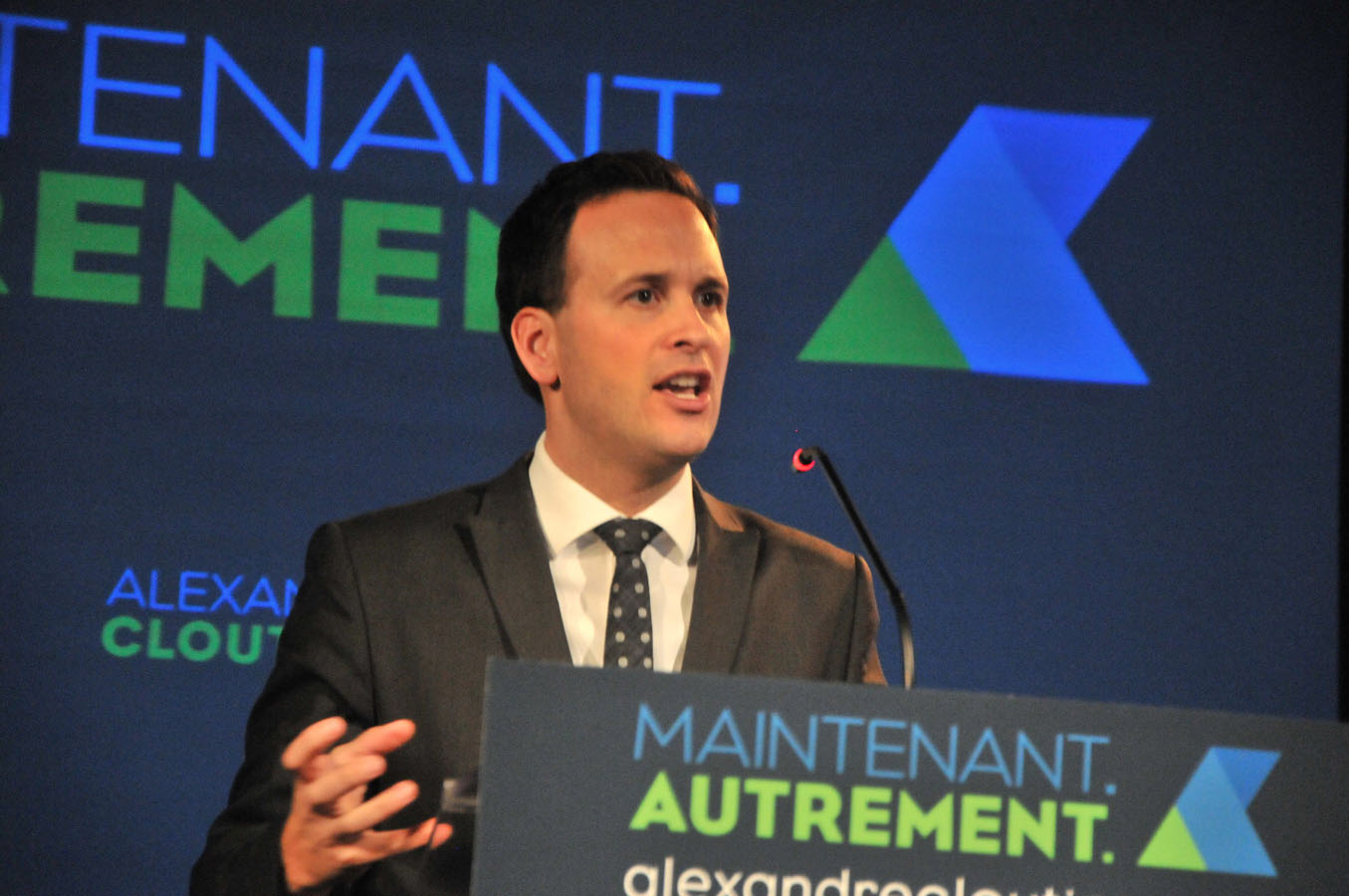 Chefferie du Parti québécois : Alexandre Cloutier lance sa campagne