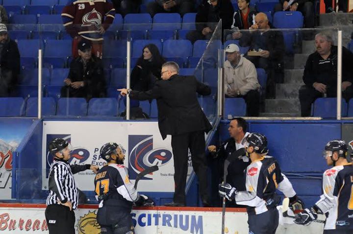 Turbulente victoire de 9 à 0 pour le Blizzard Cloutier Nord-Sud contre l'Isothermic