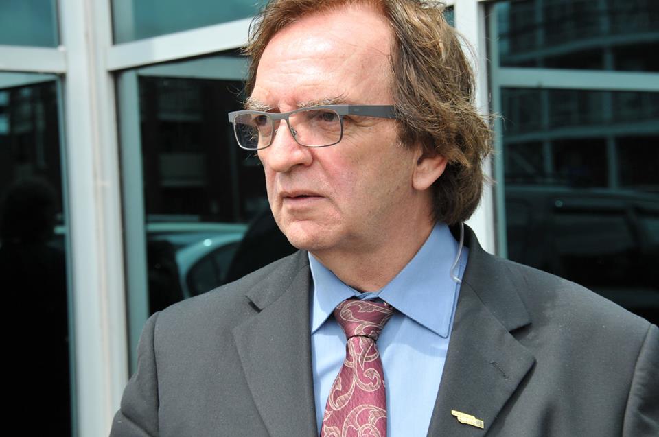 Yvon Garneau, coroner.