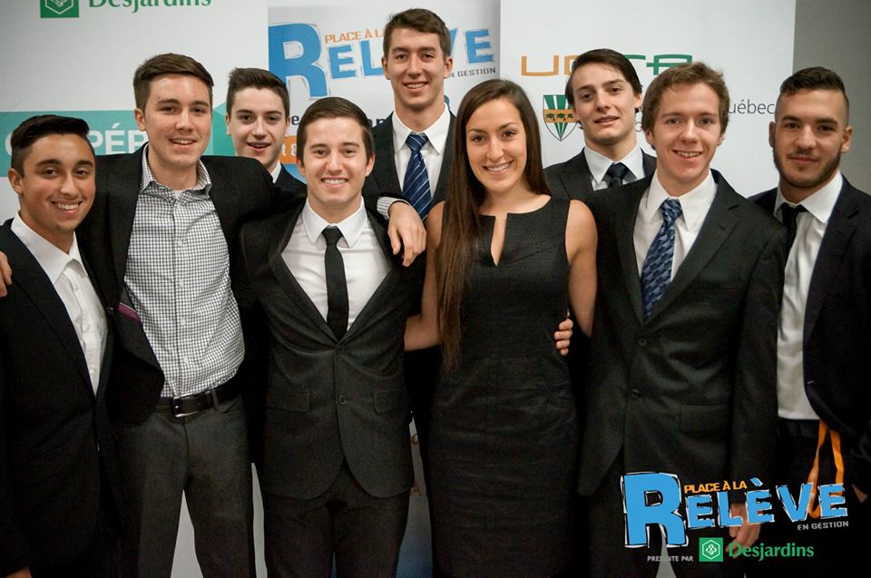 Quelques membres de la délégation du collège, Karl Lafrenière, François Larouche, Antoine Plamondon, Samuel Savard, Martin Mathis, Katherine Pelletier, Yvan Desjardins, Carl Gagnon et Félix-Antoine Landry.