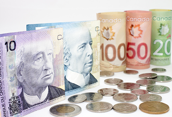 Hausse du salaire minimum à 10,55 $ l'heure le 1er mai 2015