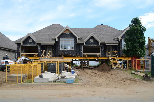 La formation nette de ménages, qui détermine généralement la demande potentielle de logements neufs à long terme, sera positive au cours des prochaines années à Trois-Rivières. Cependant, son rythme de croissance
ralentira au cours des années à venir.