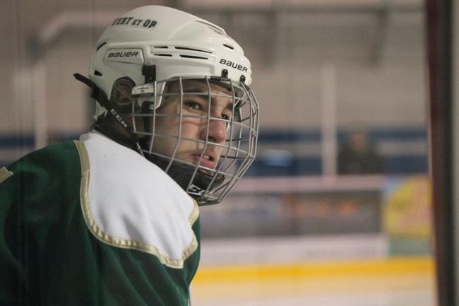 Au Séminaire St-Joseph, il est important de développer des élèves performants en classe avant des joueurs de hockey.