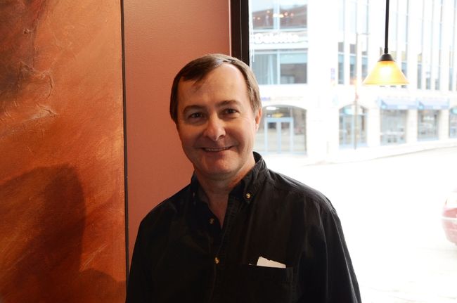 En plus d’avoir la direction artistique de Vocalys à sa charge, Raymond Perrin est professeur au Conservatoire de Trois-Rivières et à l’université de Montréal.