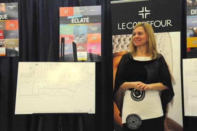 La directrice générale du Carrefour Trois-Rivières-Ouest, Nathalie Desbiens, est très contente des changements effectués au centre commercial.