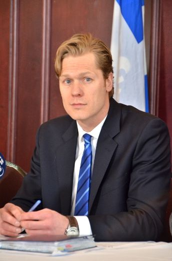 L’ex-journaliste Alexis Deschênes portera les couleurs du Parti québécois dans la circonscription de Trois-Rivières en vue des prochaines élections.