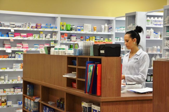 Plusieurs clients rencontrés par L’Écho et TVA Nouvelles ignoraient que les médicaments d’ordonnances ne coûtent pas le même prix d’une pharmacie à l’autre pour ceux qui adhèrent à un régime privé.