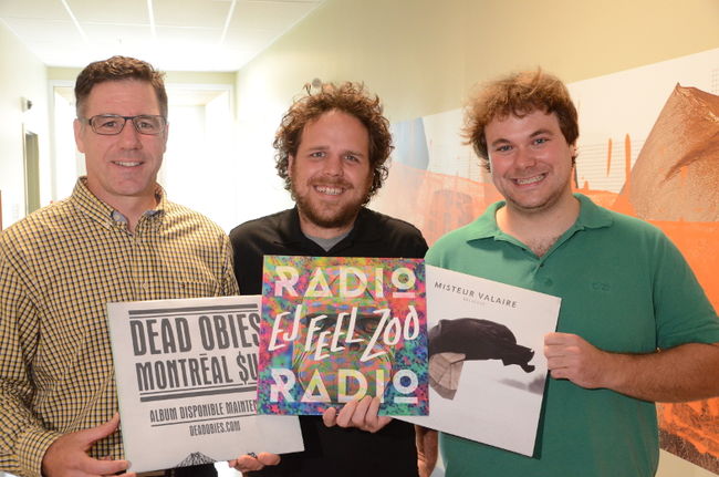 Pour la première fois, trois instances de l’UQTR se rassemblent pour le spectacle de la rentrée, qui se déroulera en plein air. De gauche à droite: Martin Lambert, conseiller à la vie étudiante, Mathieu Roy, président de l’Association générale des étudiants de l’UQTR, et Jean-Philippe Charbonneau, directeur général de la radio étudiante CFOU 89,1 FM.