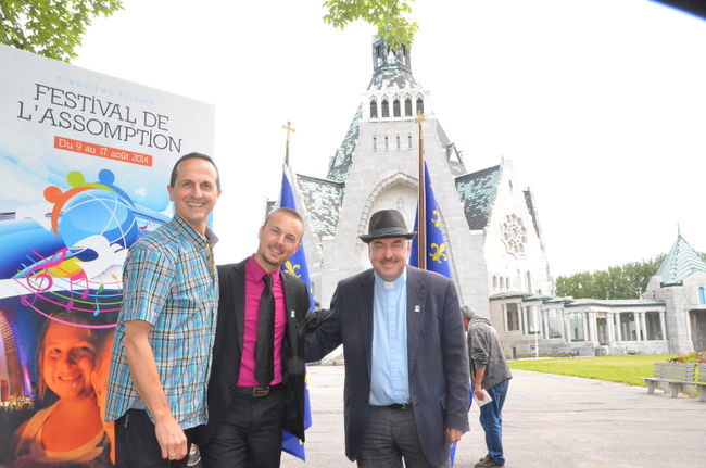 Ce cinquième Festival de l’Assomption coïncidera avec le 50e anniversaire de la basilique. De gauche à droite: Pierre Montreuil, coordonnateur des communications au Sanctuaire Notre-Dame-du-Cap, Simon Bournival, coordonnateur du Festival de l’Assomption et le père Yoland Ouellet, recteur du Sanctuaire.
