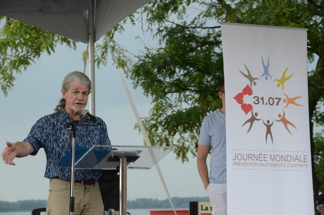 Le fondateur de la Fondation Cédrika Provencher, Henri Provencher, a dévoilé jeudi le logo de la Journée mondiale de prévention des enlèvements d’enfants.