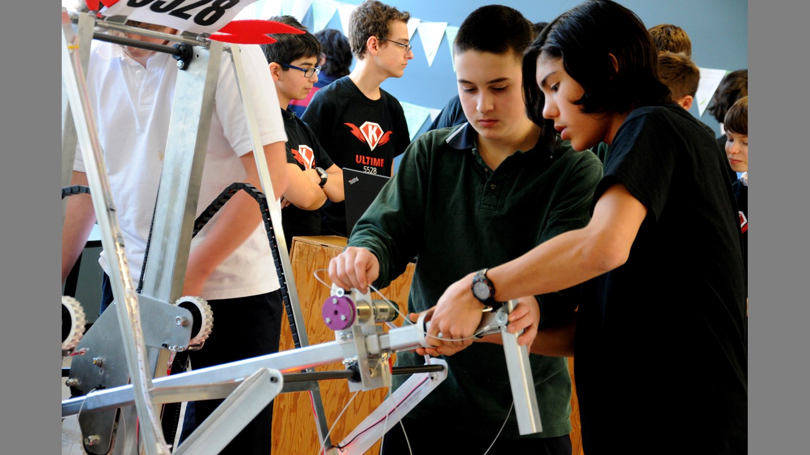 Robot de l'Institut Secondaire Keranna.
